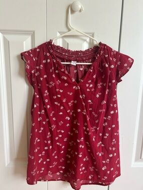 Old Navy Red Floral Short Sleeve Smocked Neck Blouse